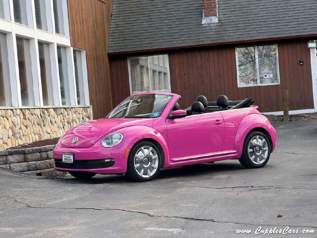 2015 Volkswagen Beetle Image 2