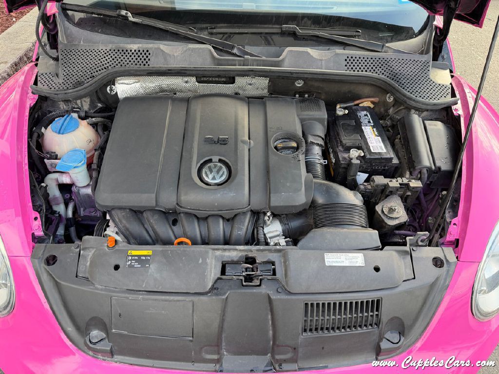 2015 Volkswagen Beetle Image 8