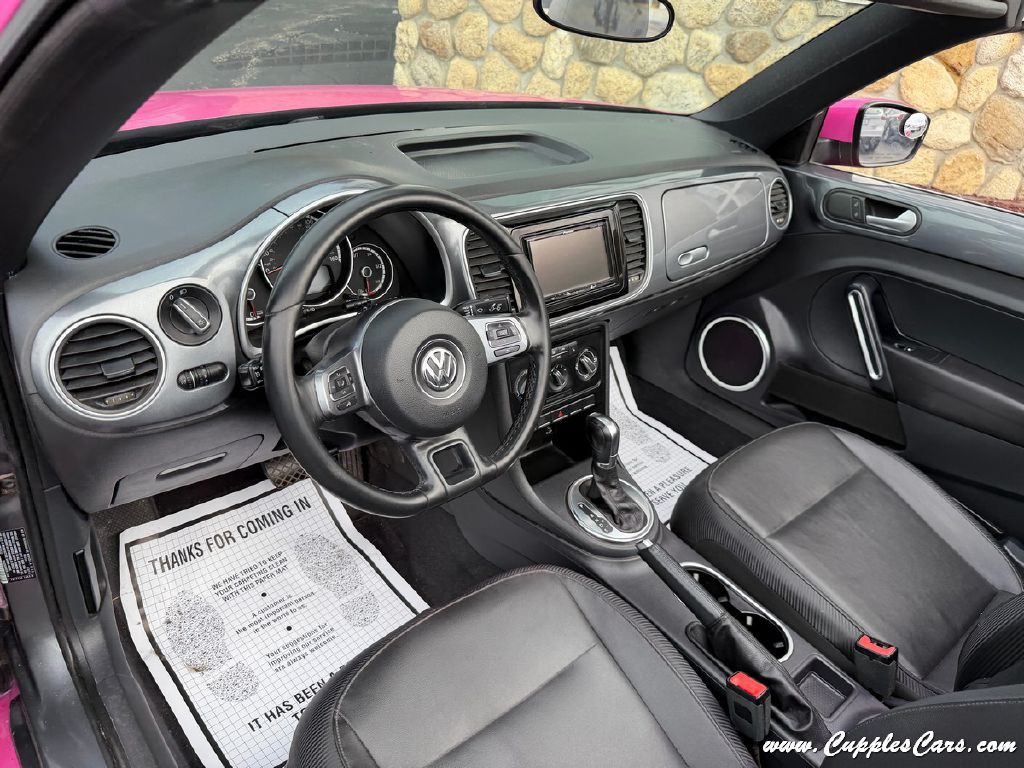 2015 Volkswagen Beetle Image 11