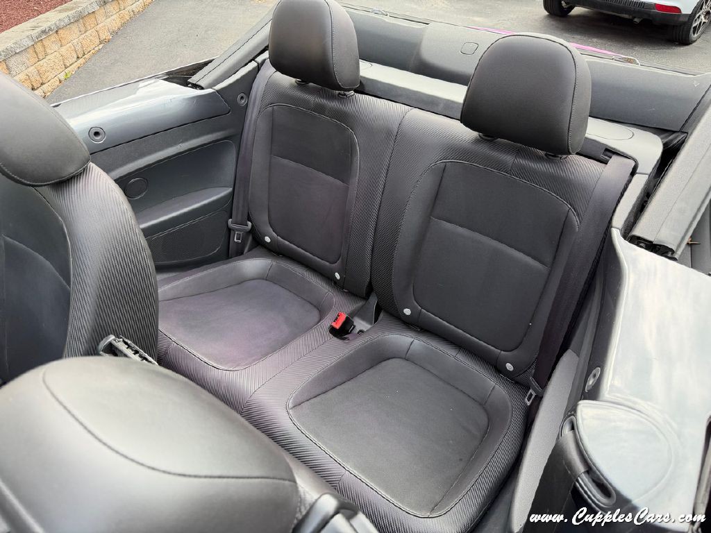 2015 Volkswagen Beetle Image 13