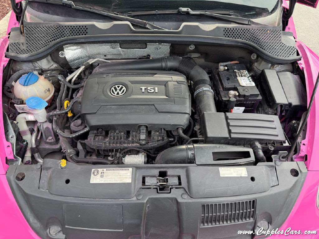2015 Volkswagen Beetle Image 14
