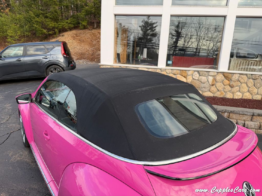 2015 Volkswagen Beetle Image 20