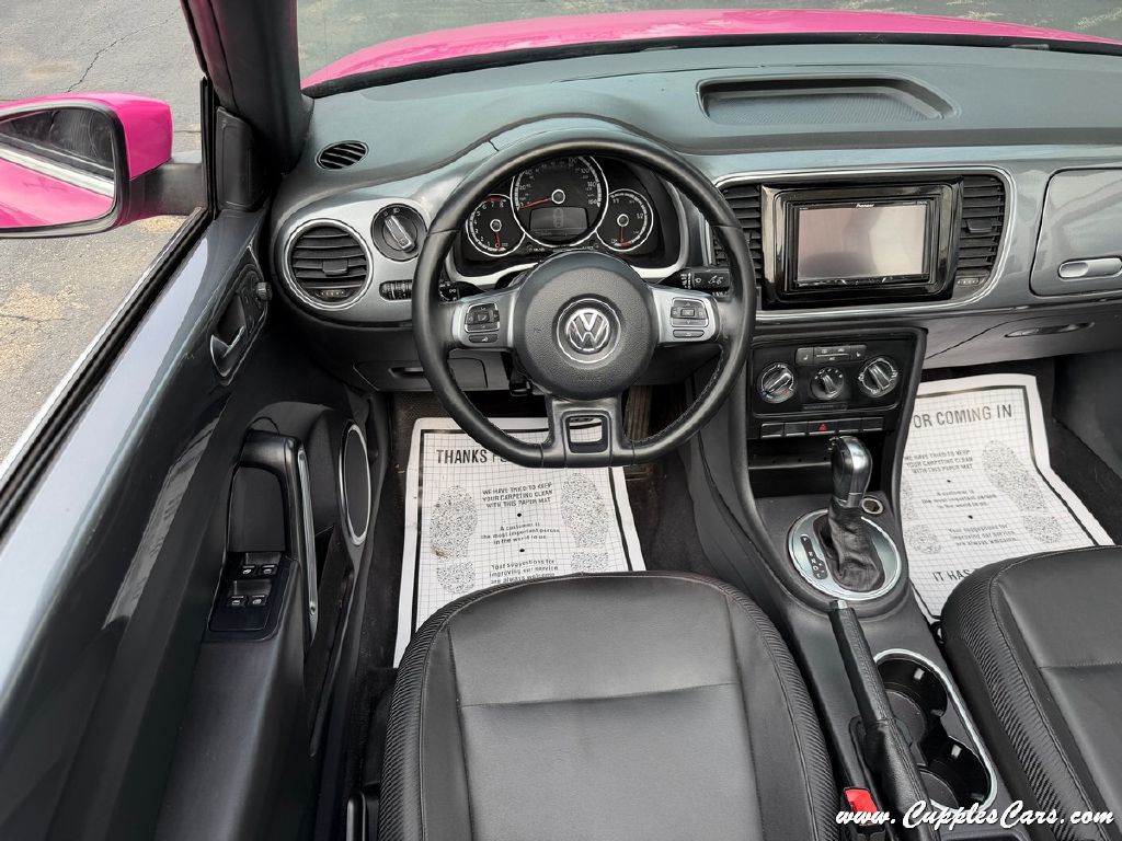 2015 Volkswagen Beetle Image 22