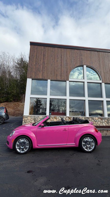 2015 Volkswagen Beetle Image 31