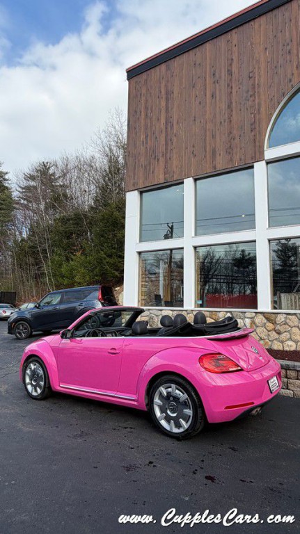 2015 Volkswagen Beetle Image 32