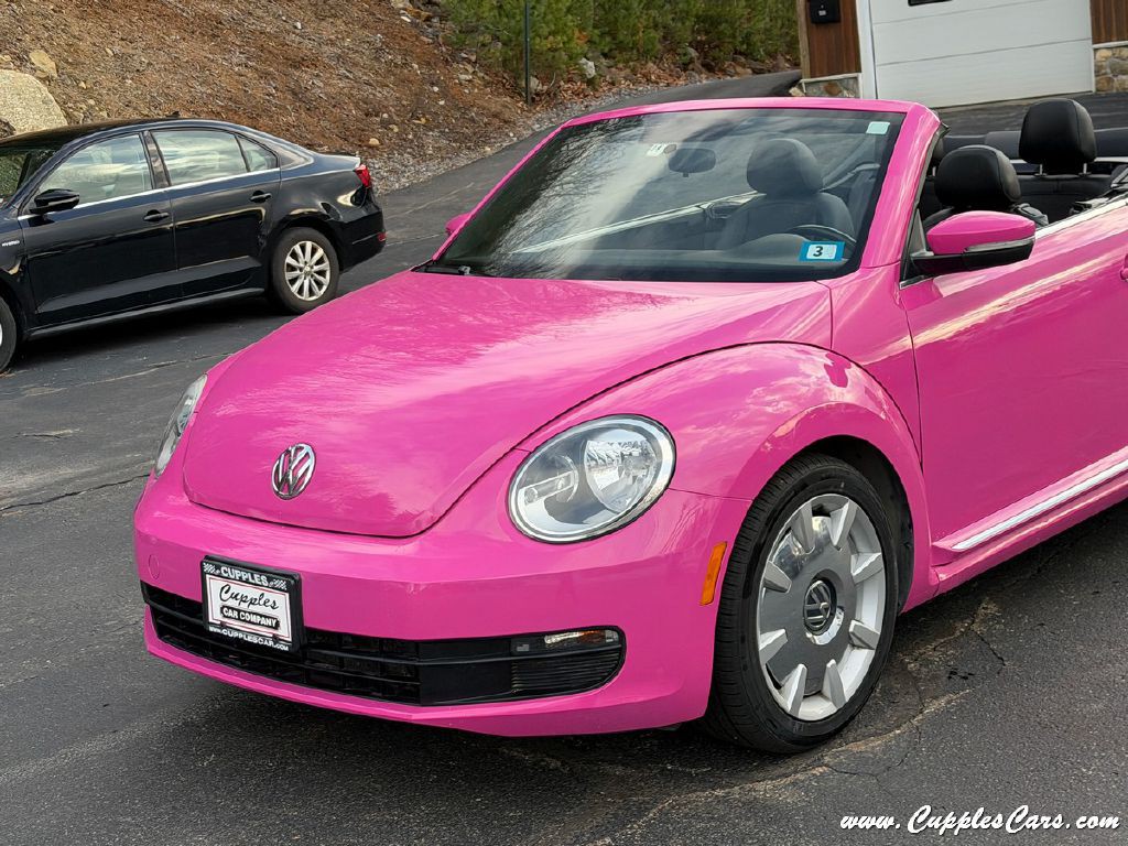 2015 Volkswagen Beetle Image 34