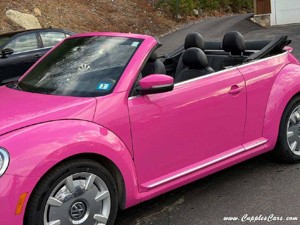 2015 Volkswagen Beetle Image 35