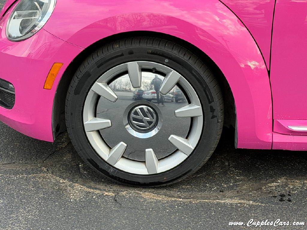 2015 Volkswagen Beetle Image 44