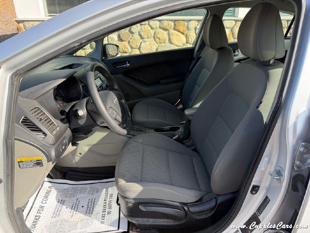 2016 Kia Forte Image 3