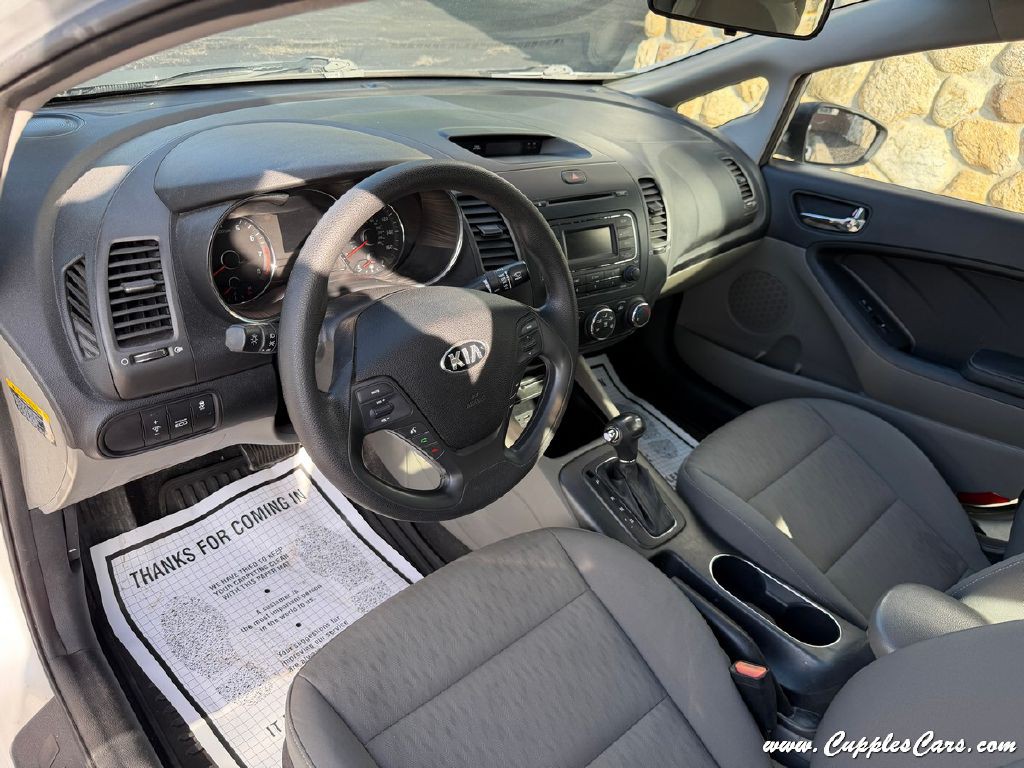 2016 Kia Forte Image 4