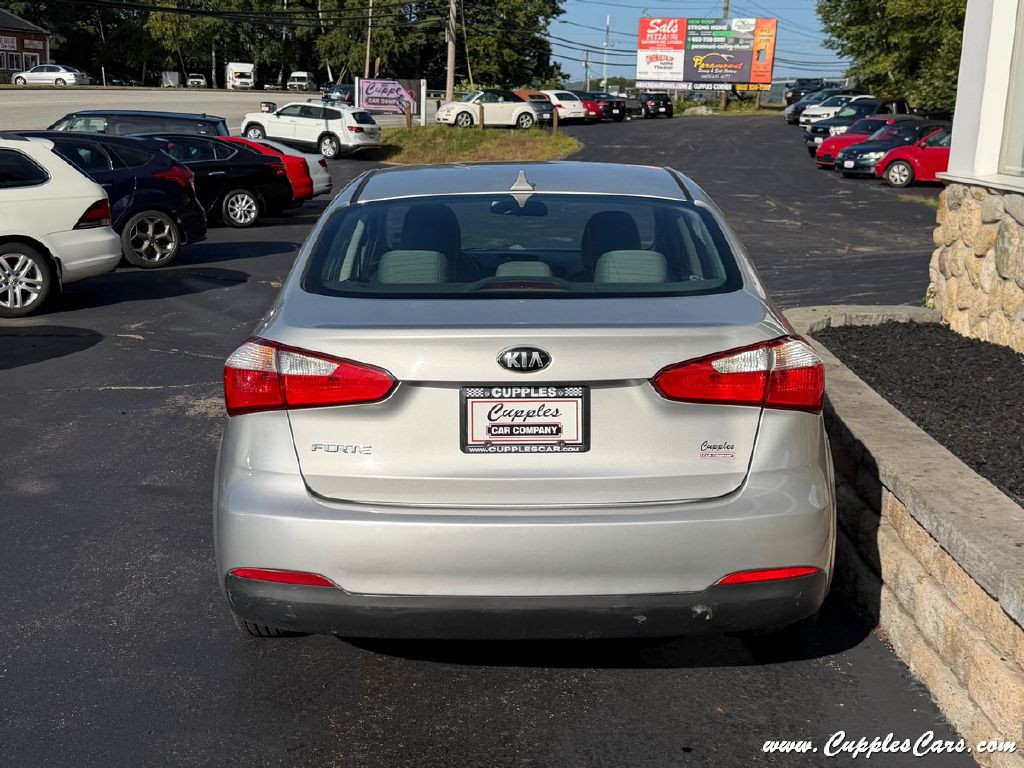 2016 Kia Forte Image 8