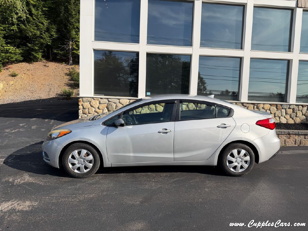 2016 Kia Forte Image 9