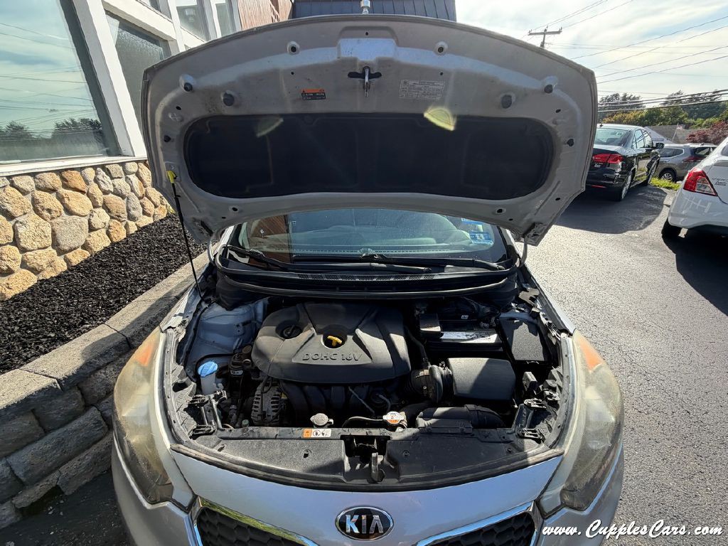 2016 Kia Forte Image 12