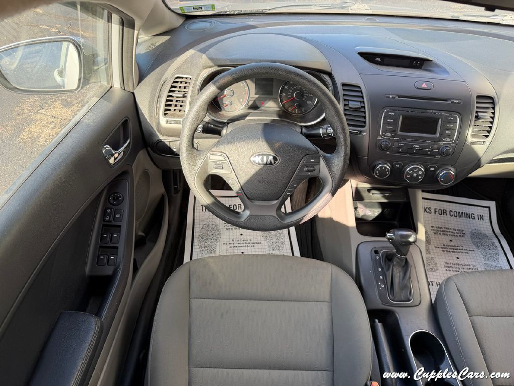 2016 Kia Forte Image 14