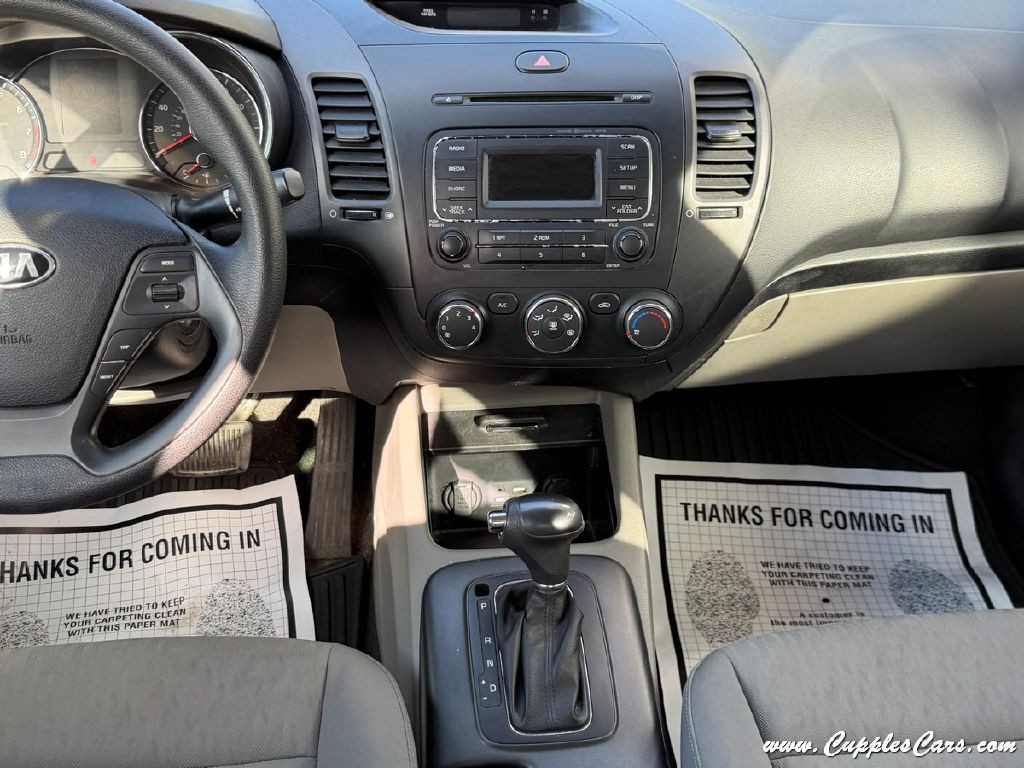 2016 Kia Forte Image 17