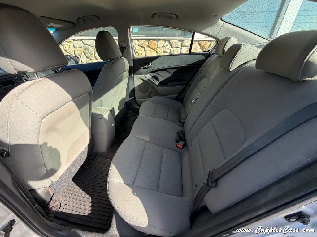 2016 Kia Forte Image 21