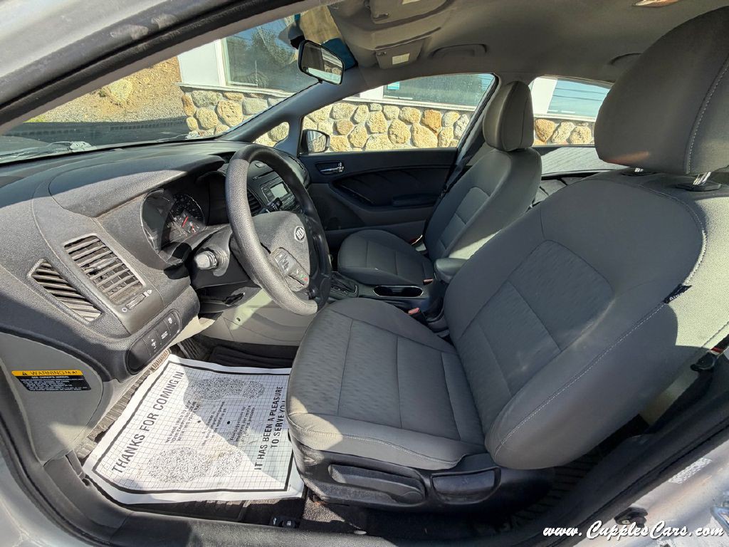 2016 Kia Forte Image 22