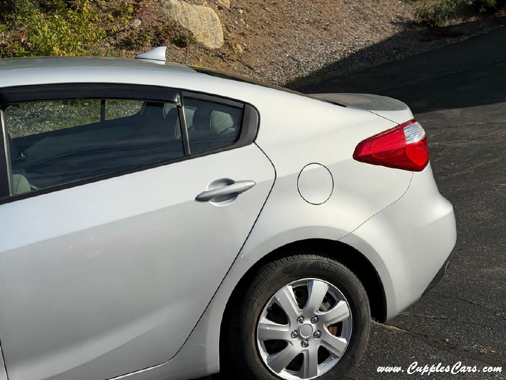 2016 Kia Forte Image 27