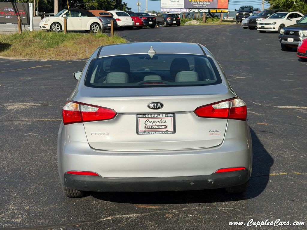 2016 Kia Forte Image 28