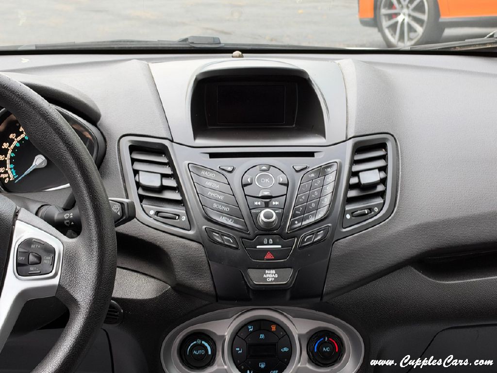 2019 Ford Fiesta Image 16