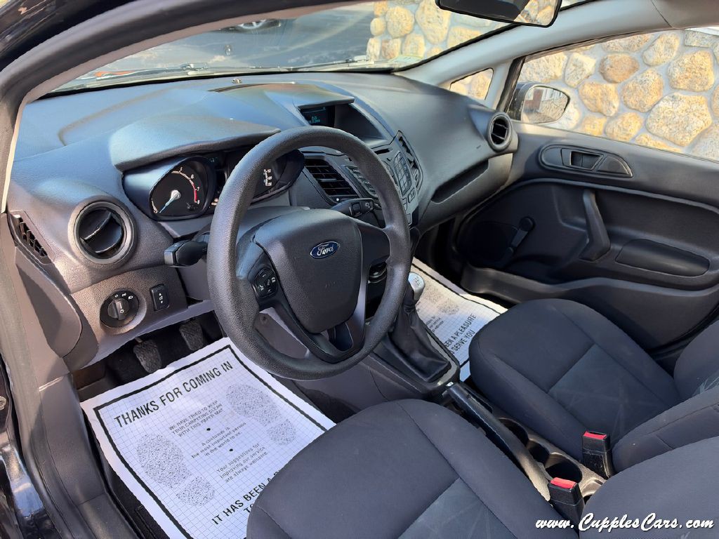 2015 Ford Fiesta Image 4