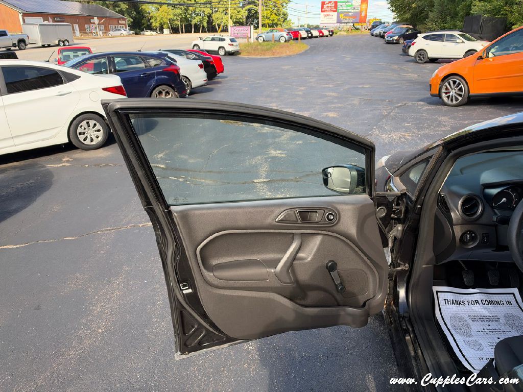 2015 Ford Fiesta Image 5