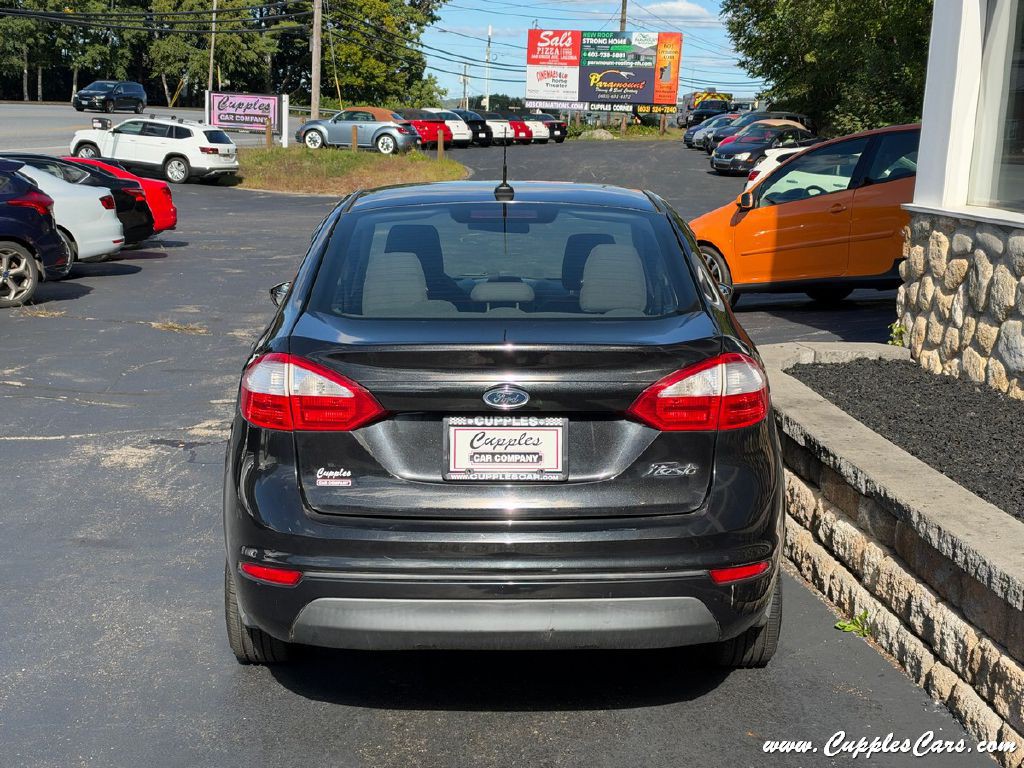 2015 Ford Fiesta Image 8