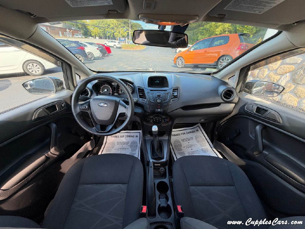 2015 Ford Fiesta Image 20