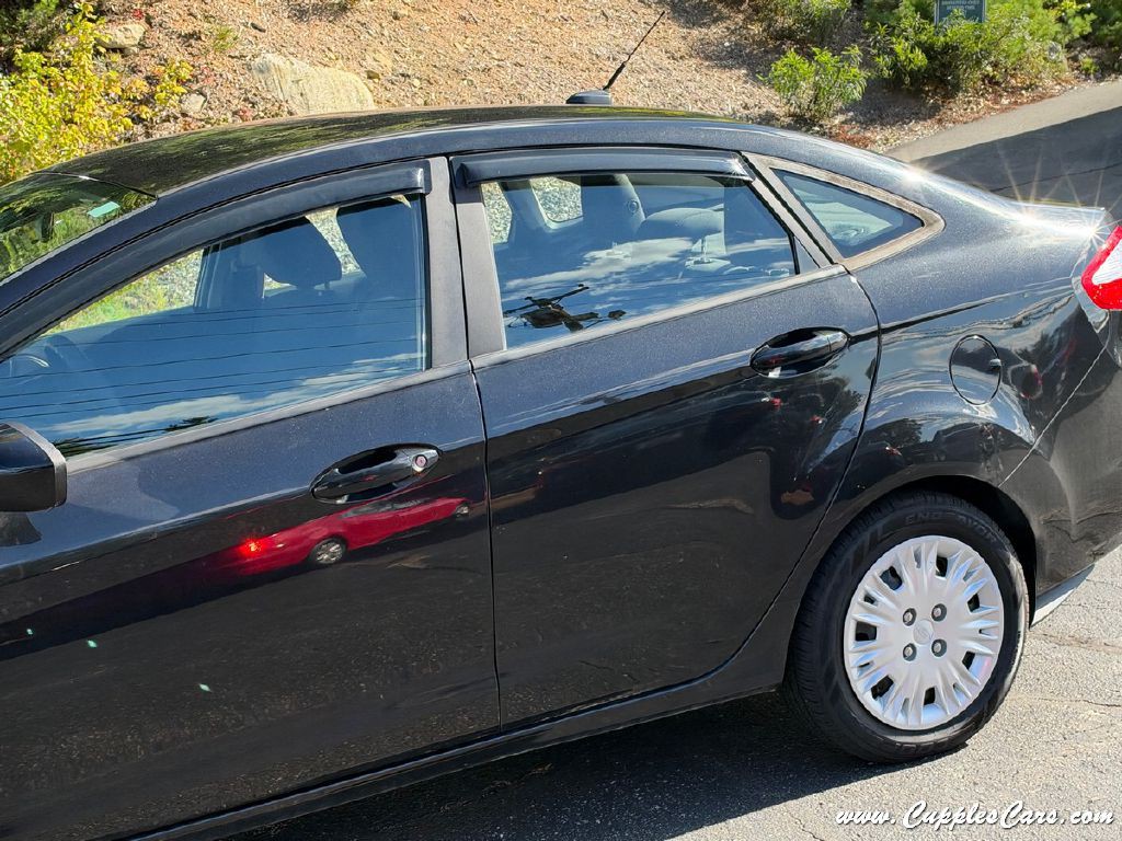 2015 Ford Fiesta Image 27
