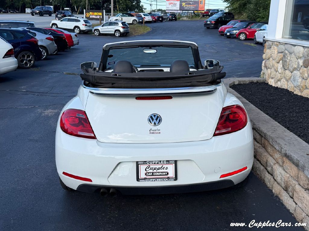 2015 Volkswagen Beetle Image 8