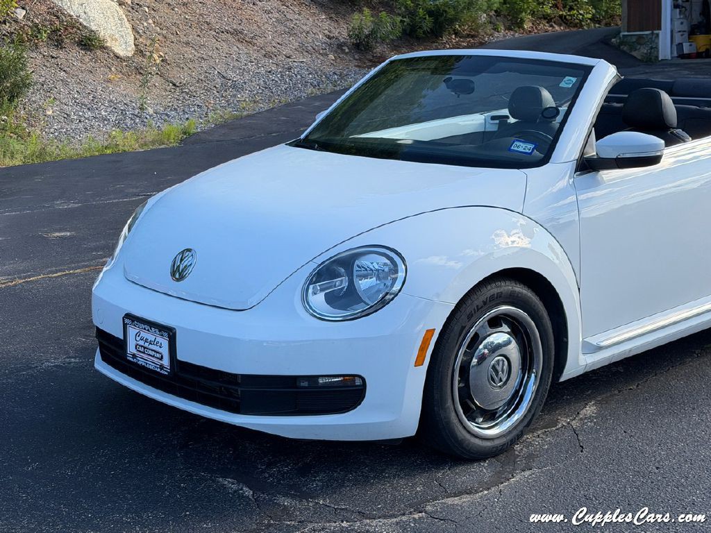 2015 Volkswagen Beetle Image 22