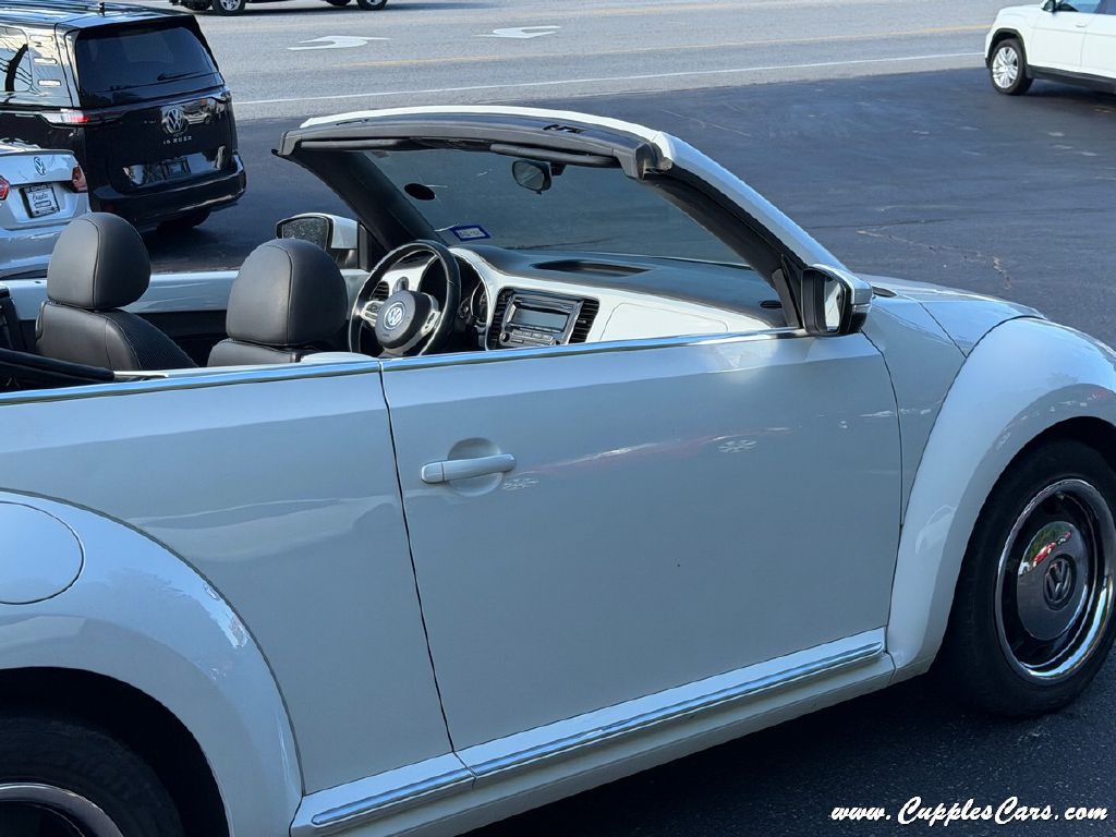 2015 Volkswagen Beetle Image 27
