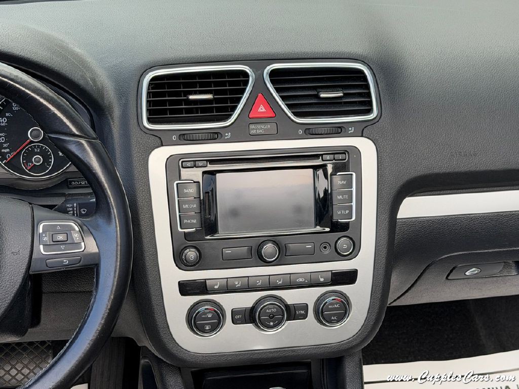 2015 Volkswagen Eos Image 17