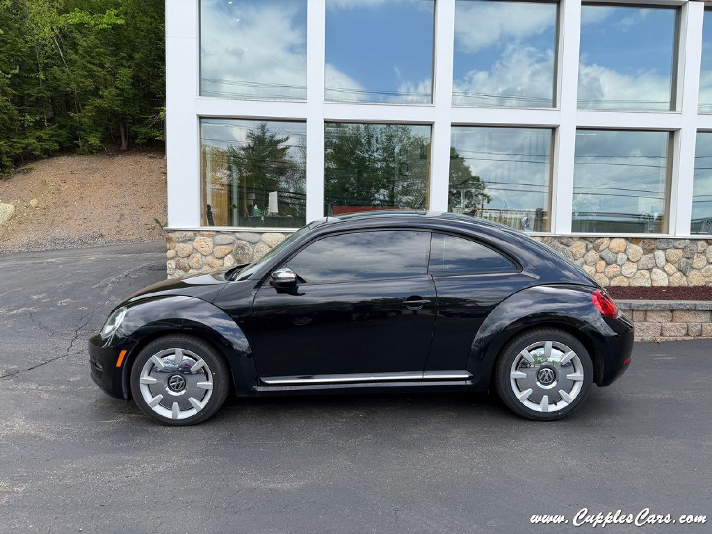 2013 Volkswagen Beetle Image 13