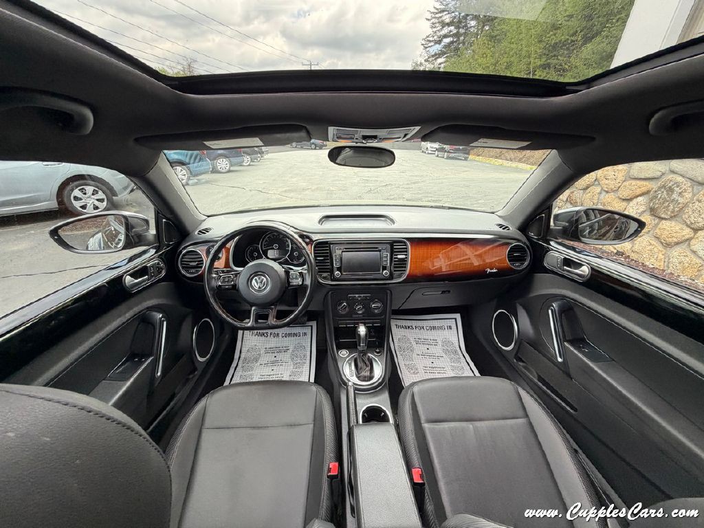 2013 Volkswagen Beetle Image 22