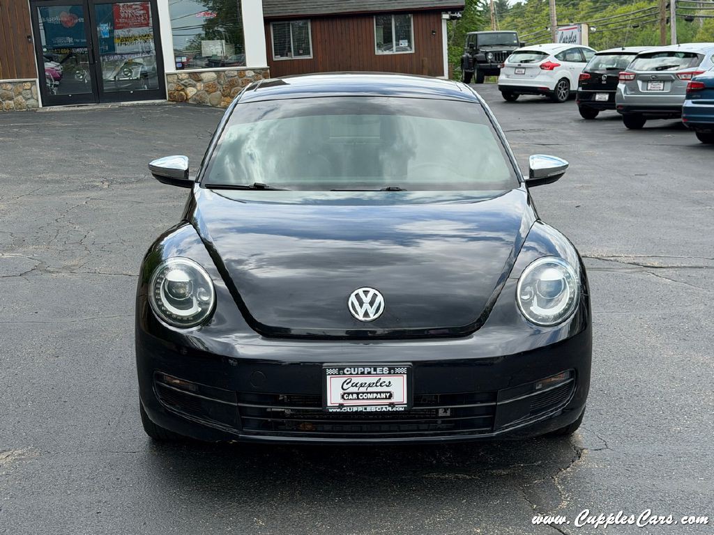 2013 Volkswagen Beetle Image 28