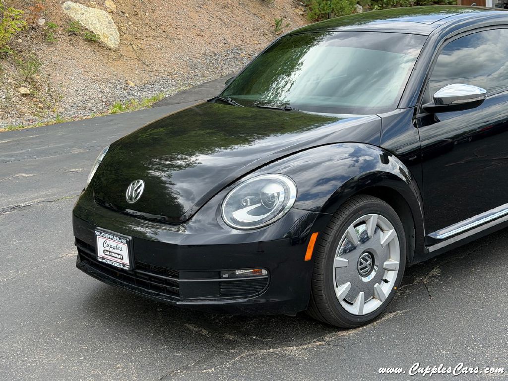 2013 Volkswagen Beetle Image 29