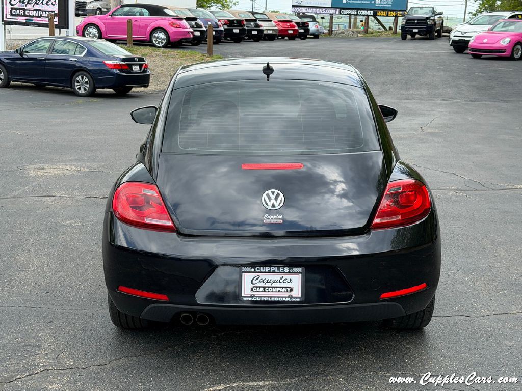 2013 Volkswagen Beetle Image 32