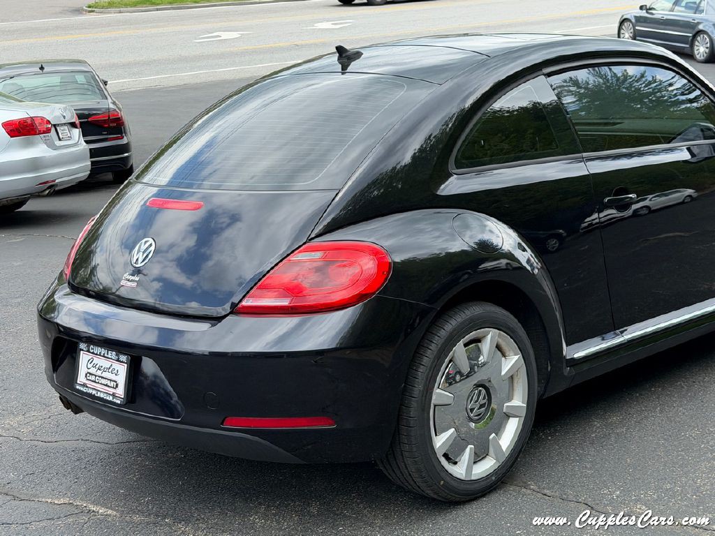 2013 Volkswagen Beetle Image 33