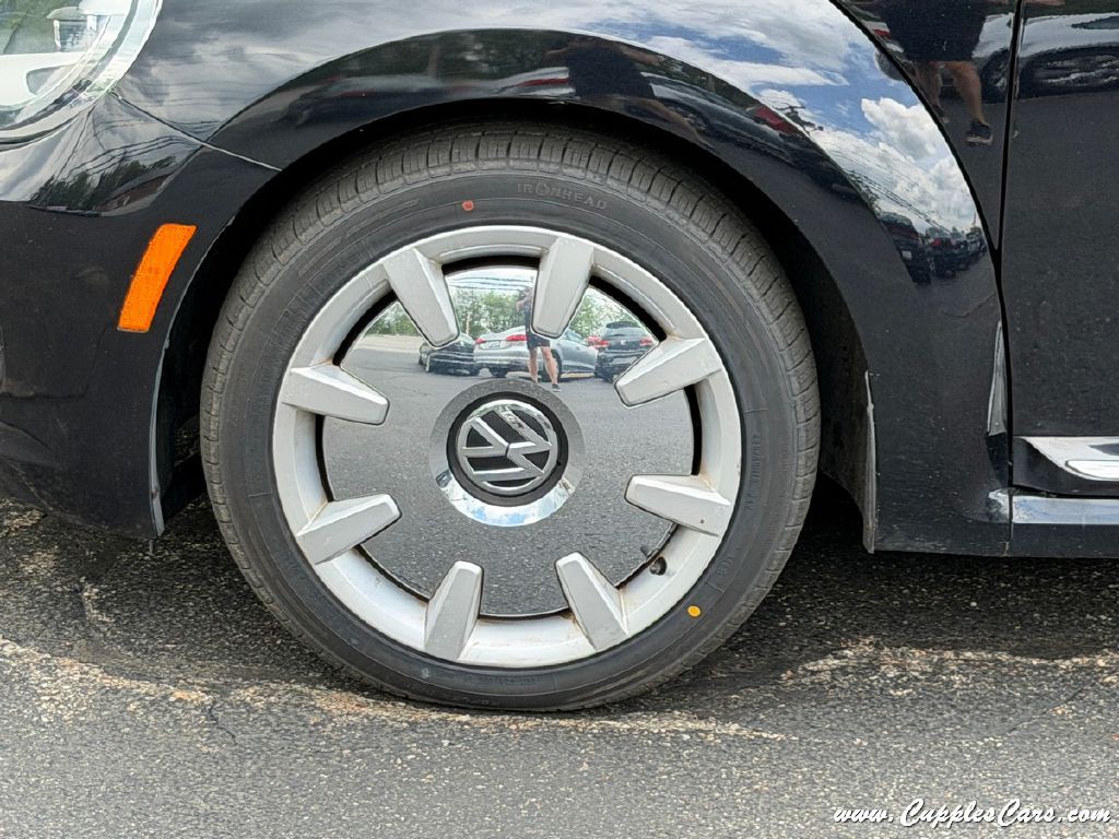 2013 Volkswagen Beetle Image 39
