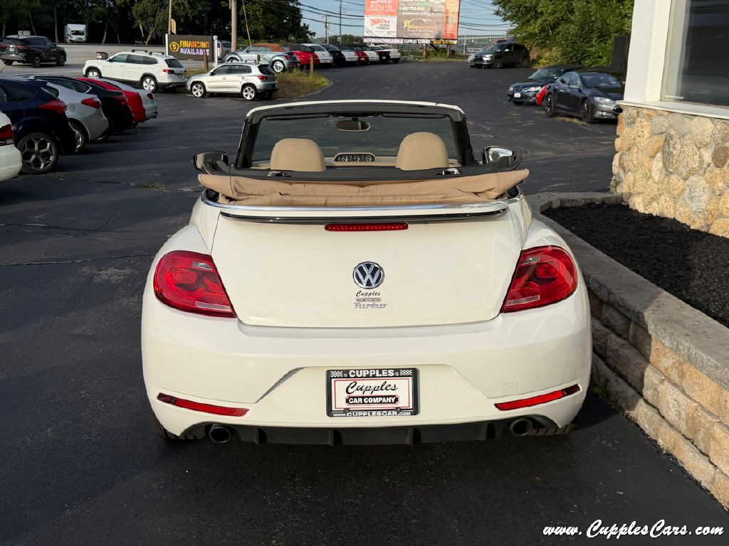 2013 Volkswagen Beetle Image 9