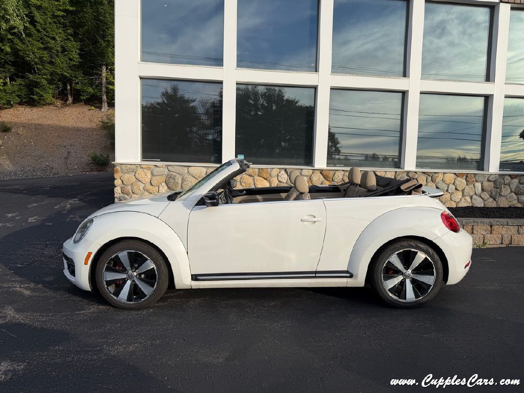 2013 Volkswagen Beetle Image 10