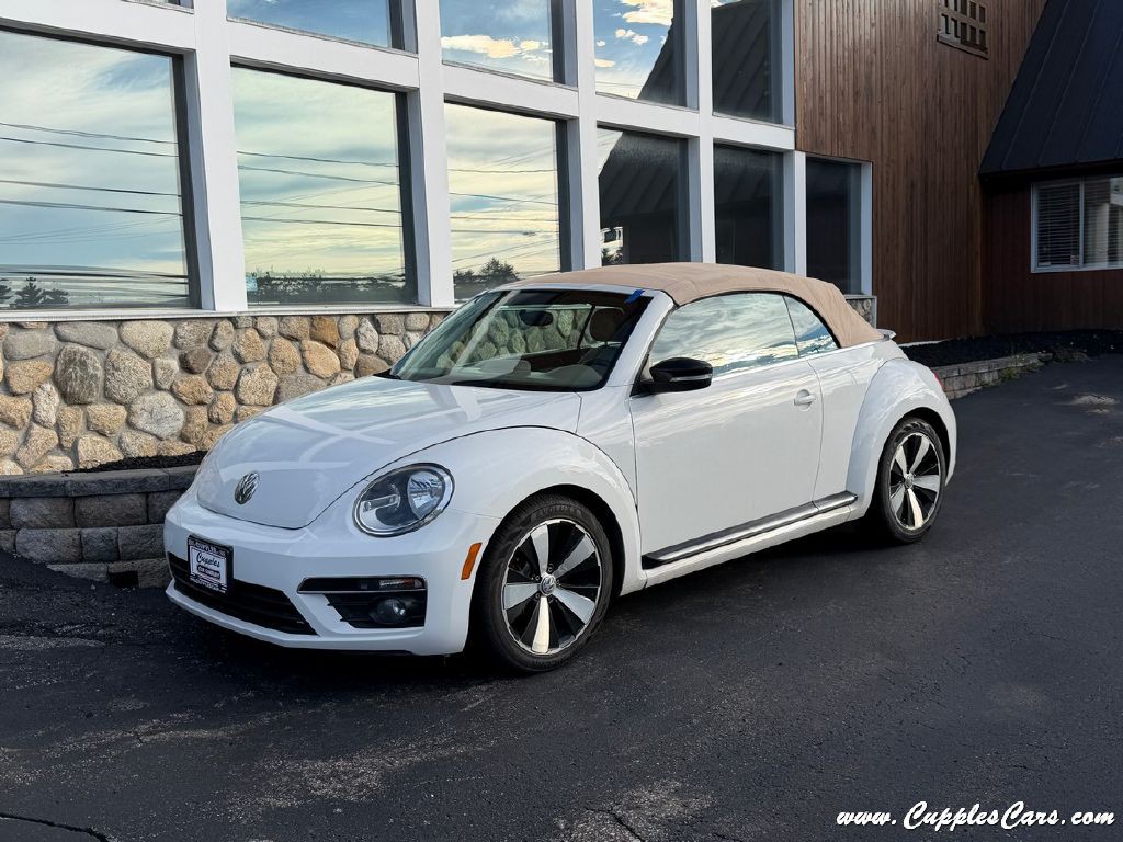 2013 Volkswagen Beetle Image 23