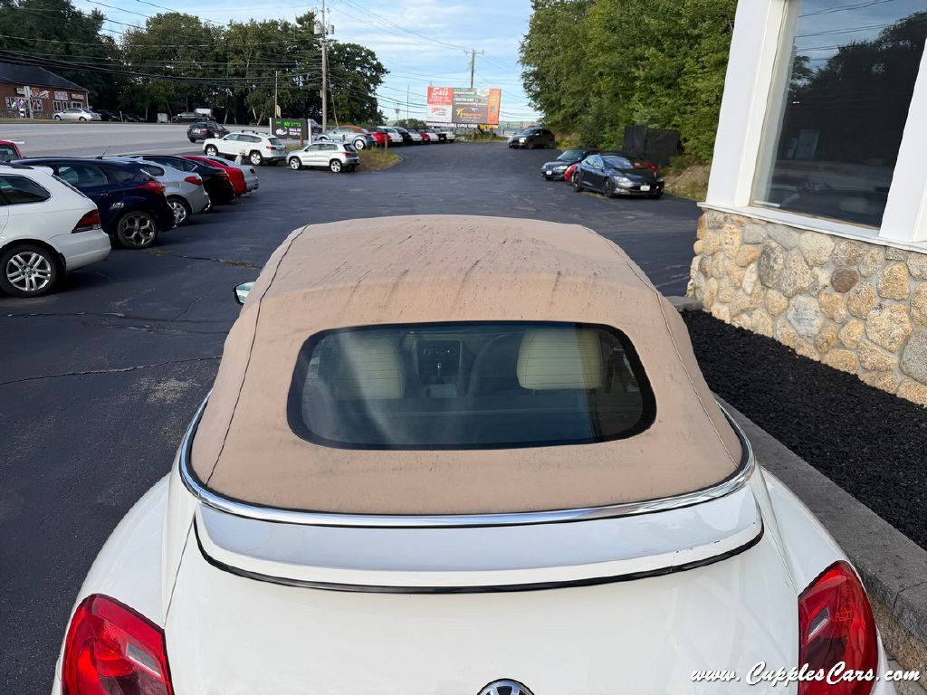 2013 Volkswagen Beetle Image 26