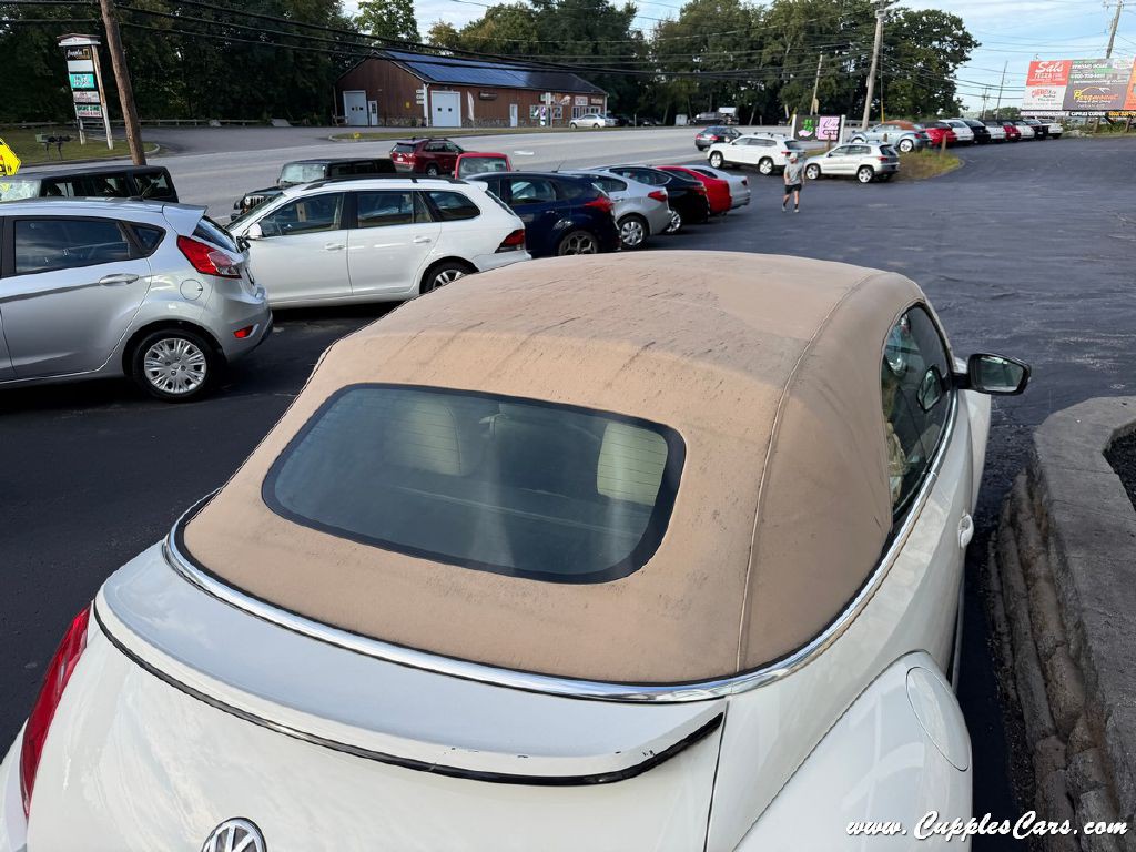 2013 Volkswagen Beetle Image 27