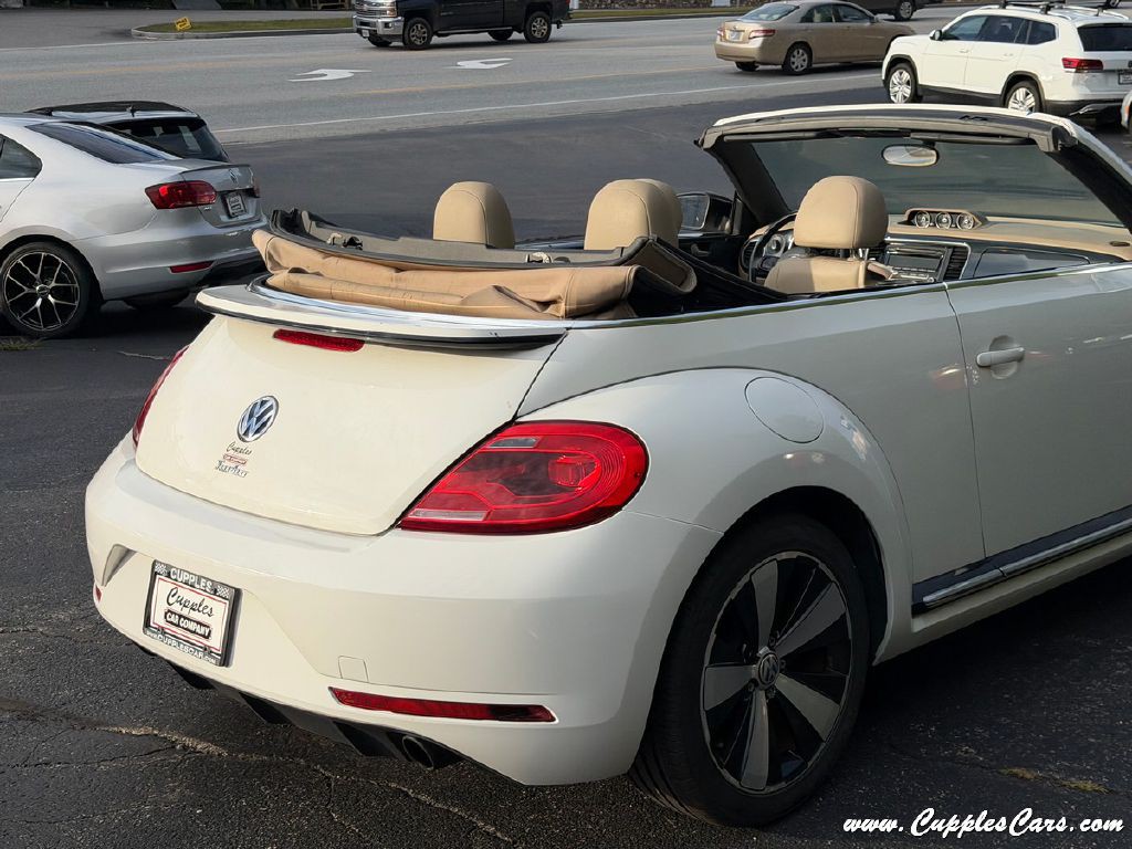 2013 Volkswagen Beetle Image 33