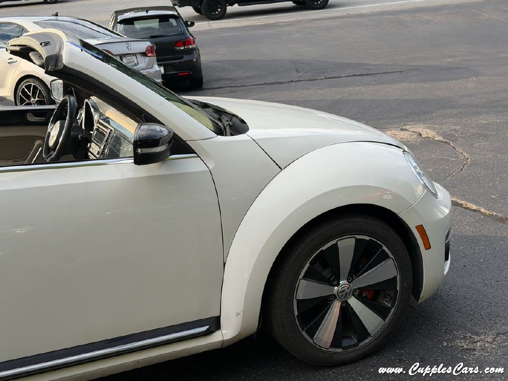 2013 Volkswagen Beetle Image 35