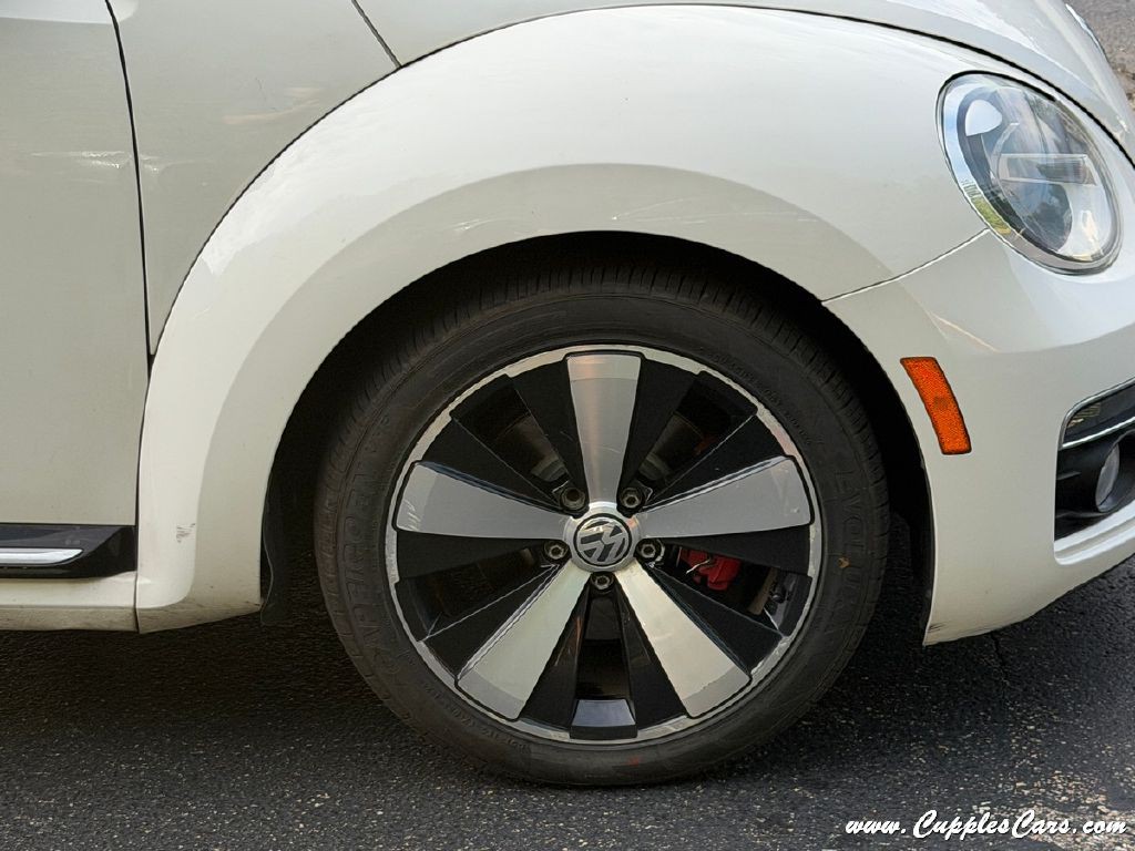 2013 Volkswagen Beetle Image 36