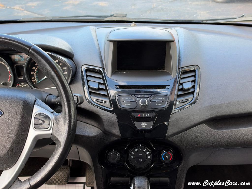 2014 Ford Fiesta Image 16
