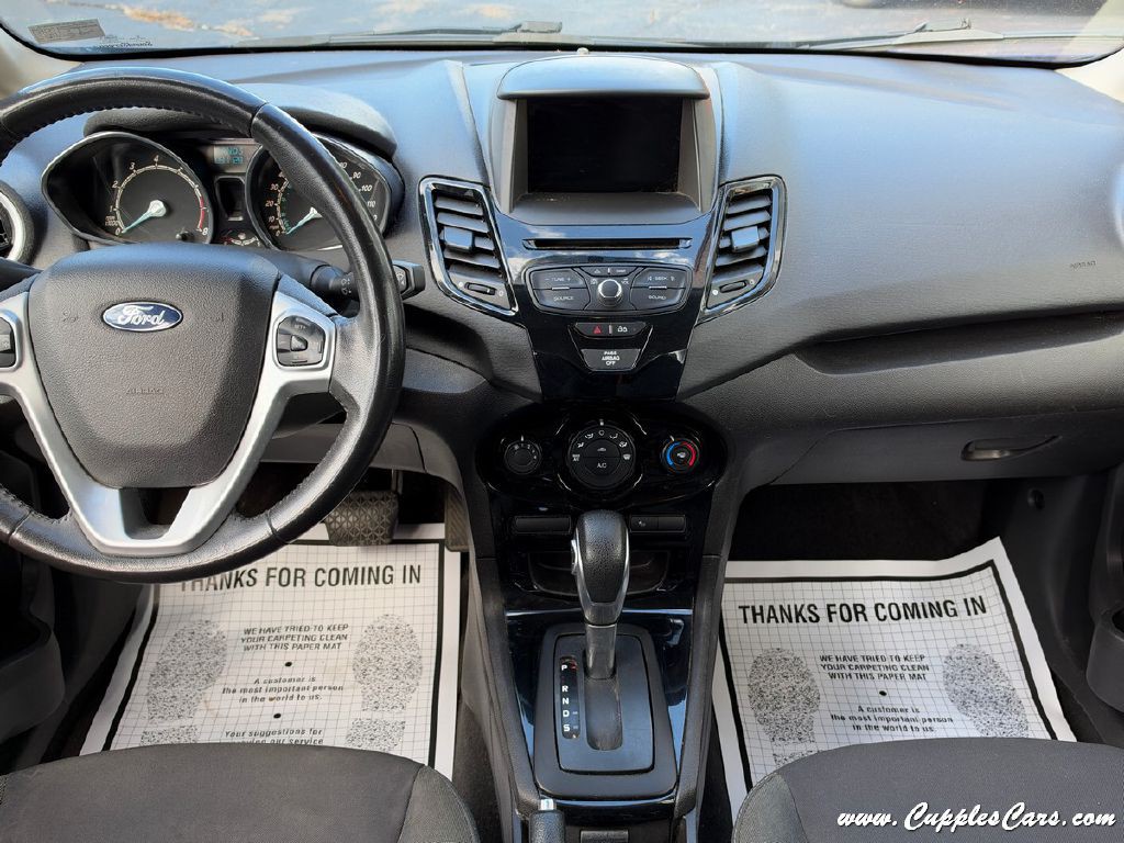 2014 Ford Fiesta Image 17